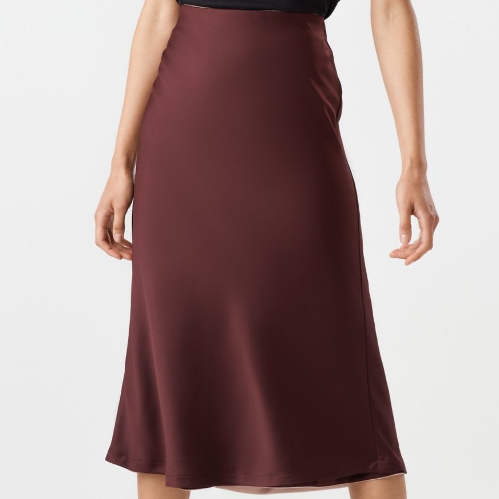 The Reversible Glossy Midi Skirt in Wine/Champagne Blush